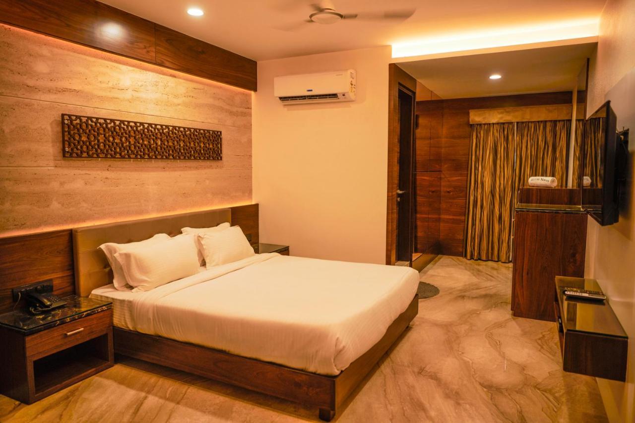 The Atithi Niwas Hotel Indaur Kültér fotó