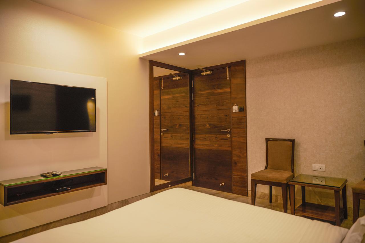 The Atithi Niwas Hotel Indaur Kültér fotó