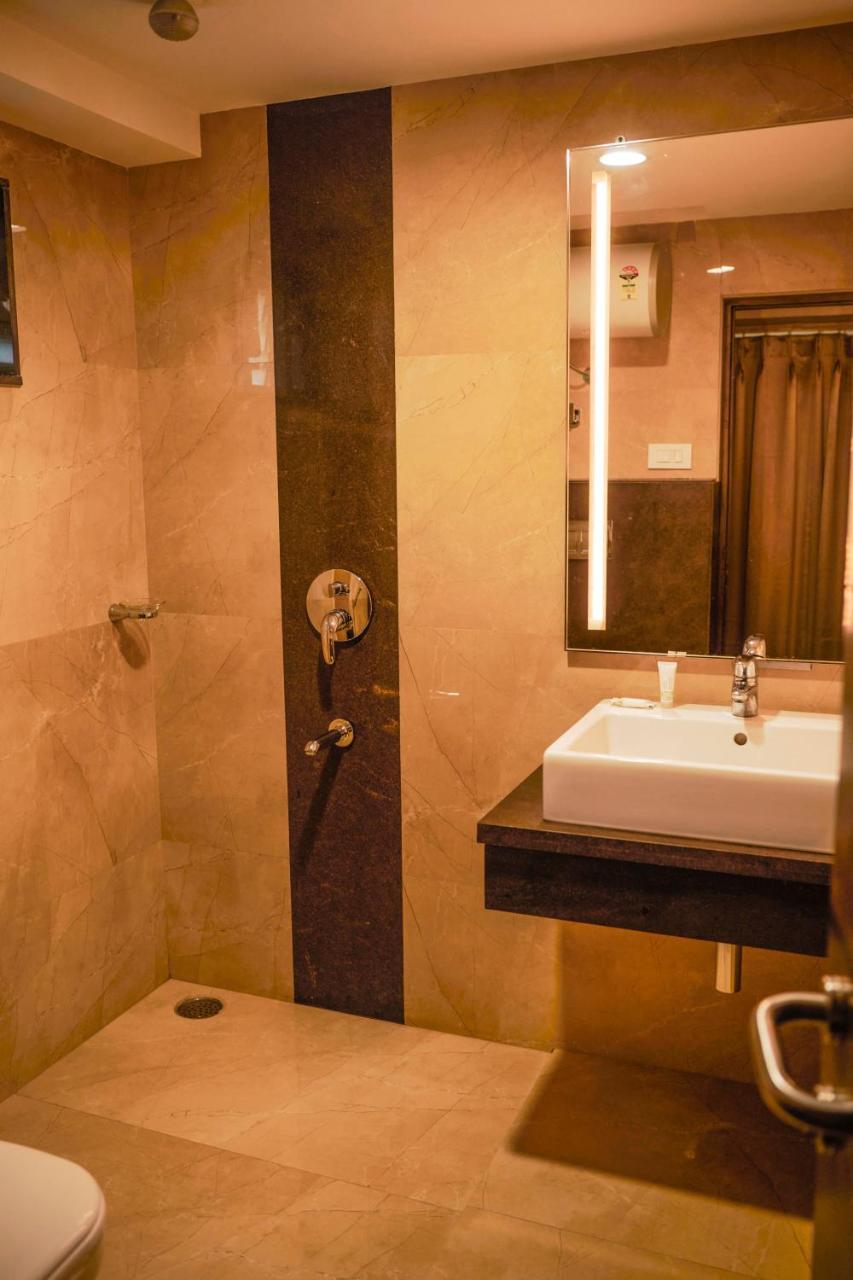 The Atithi Niwas Hotel Indaur Kültér fotó