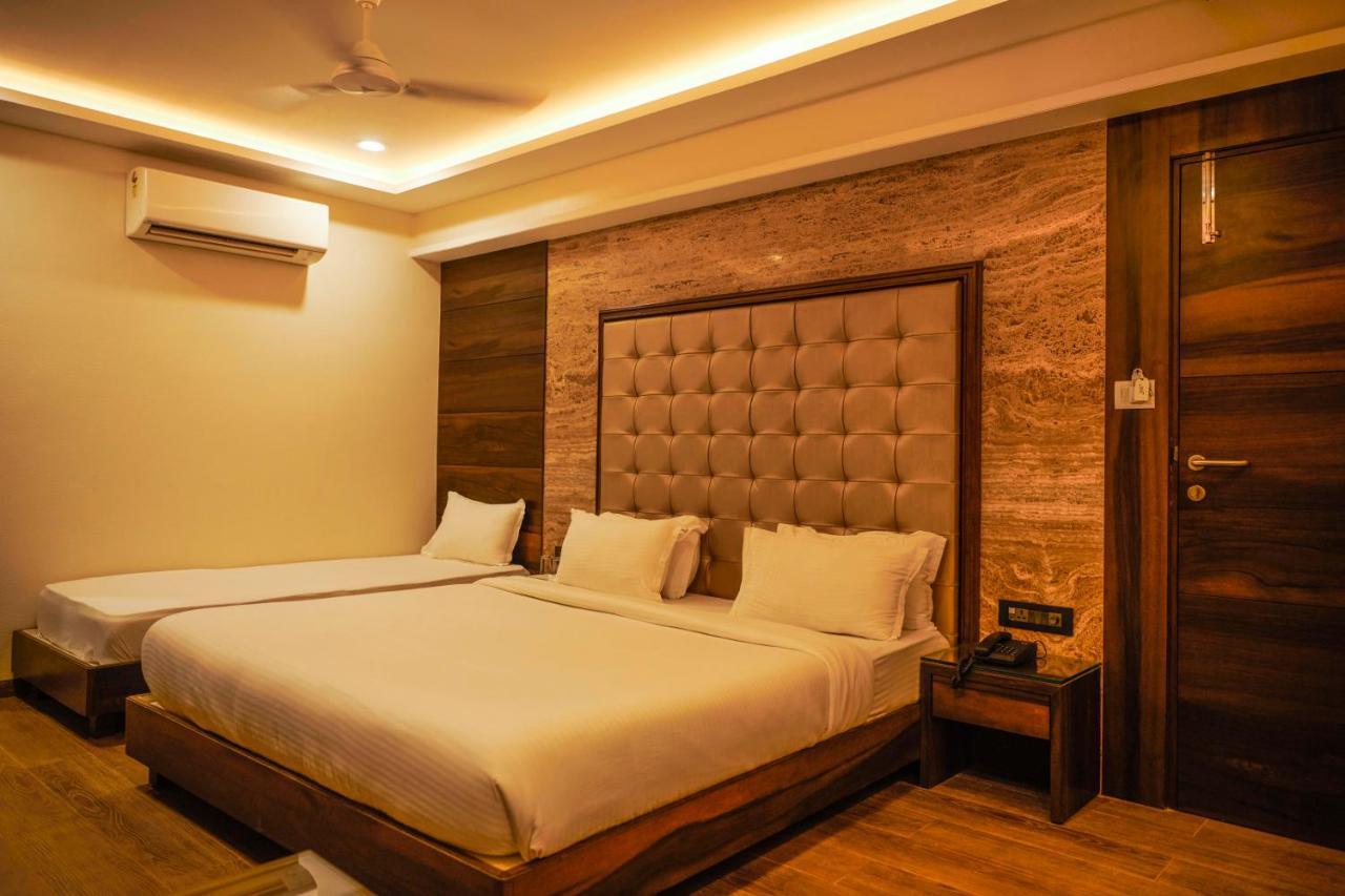 The Atithi Niwas Hotel Indaur Kültér fotó