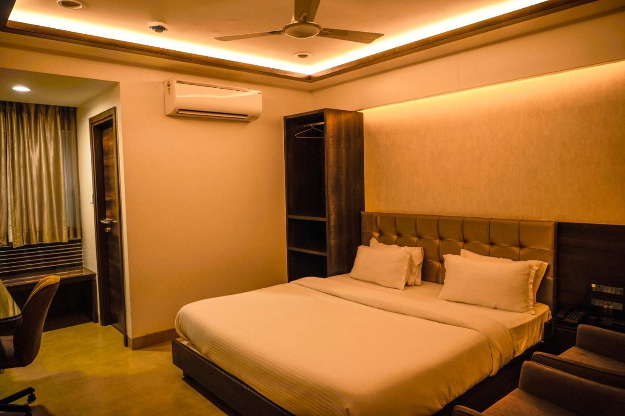 The Atithi Niwas Hotel Indaur Kültér fotó
