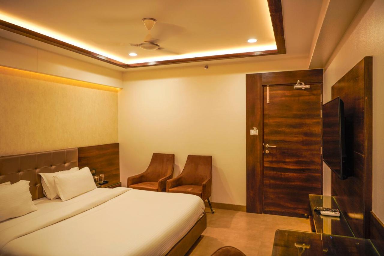 The Atithi Niwas Hotel Indaur Kültér fotó