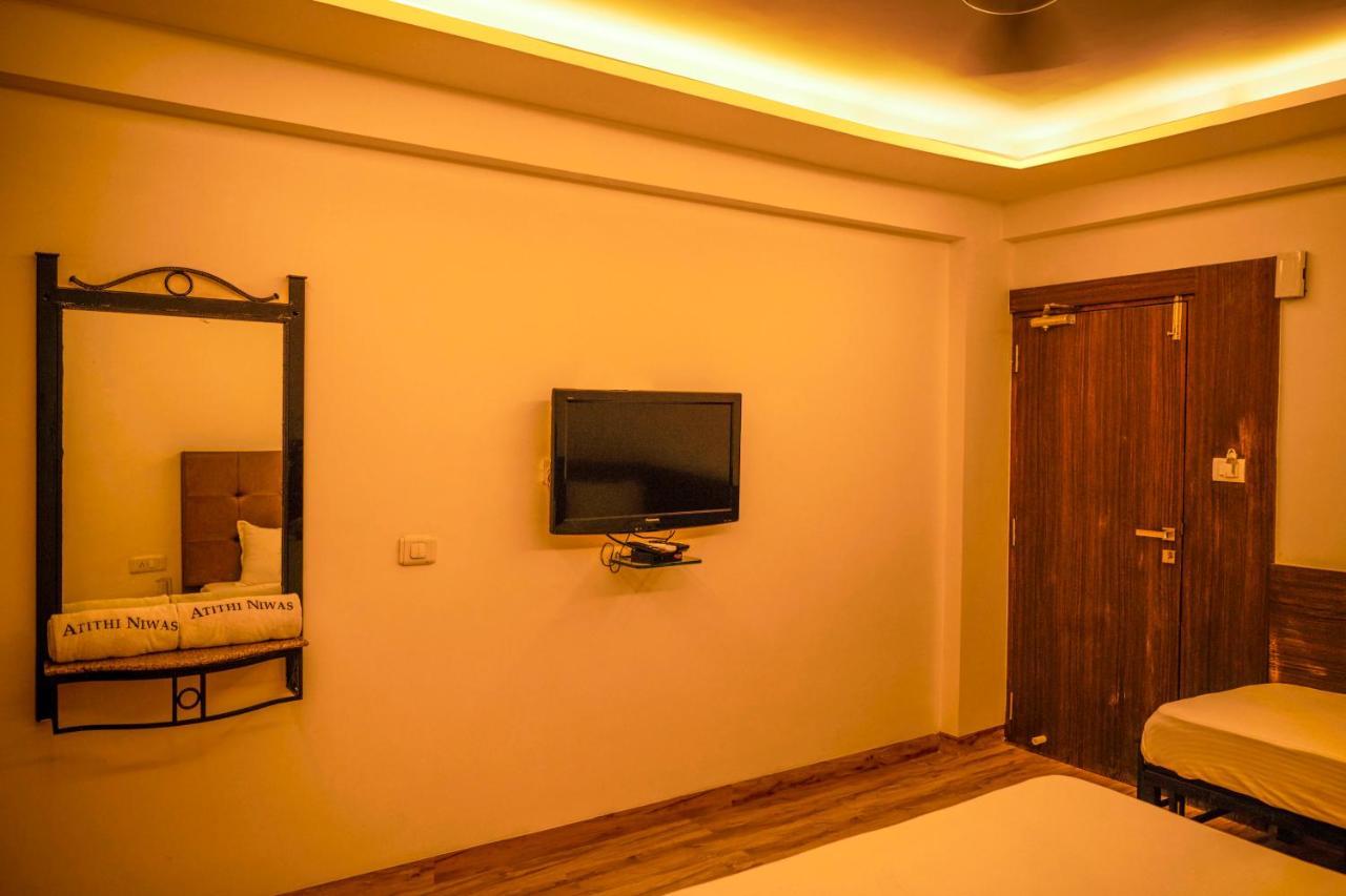 The Atithi Niwas Hotel Indaur Kültér fotó
